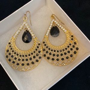 NWOT Gold Teardrop with Black Crystal Drop Earrings